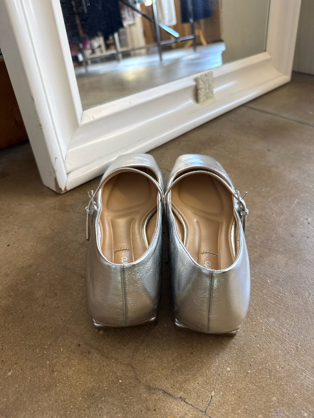 Franco Sarto Shoe Size 10 Silver Flats