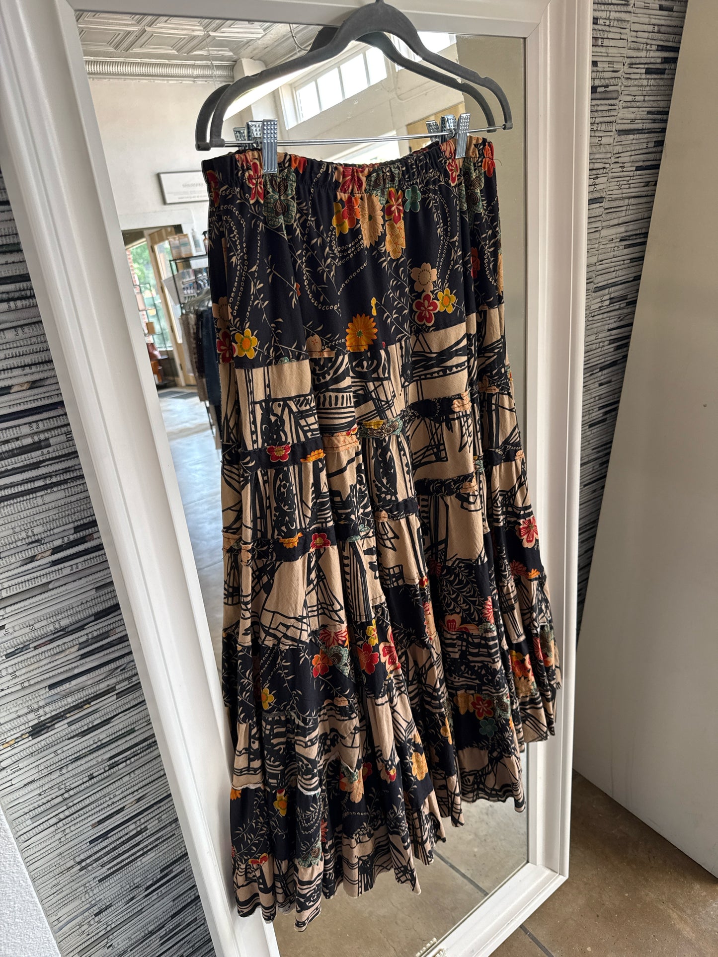 look Size XL Black/Brown Skirt