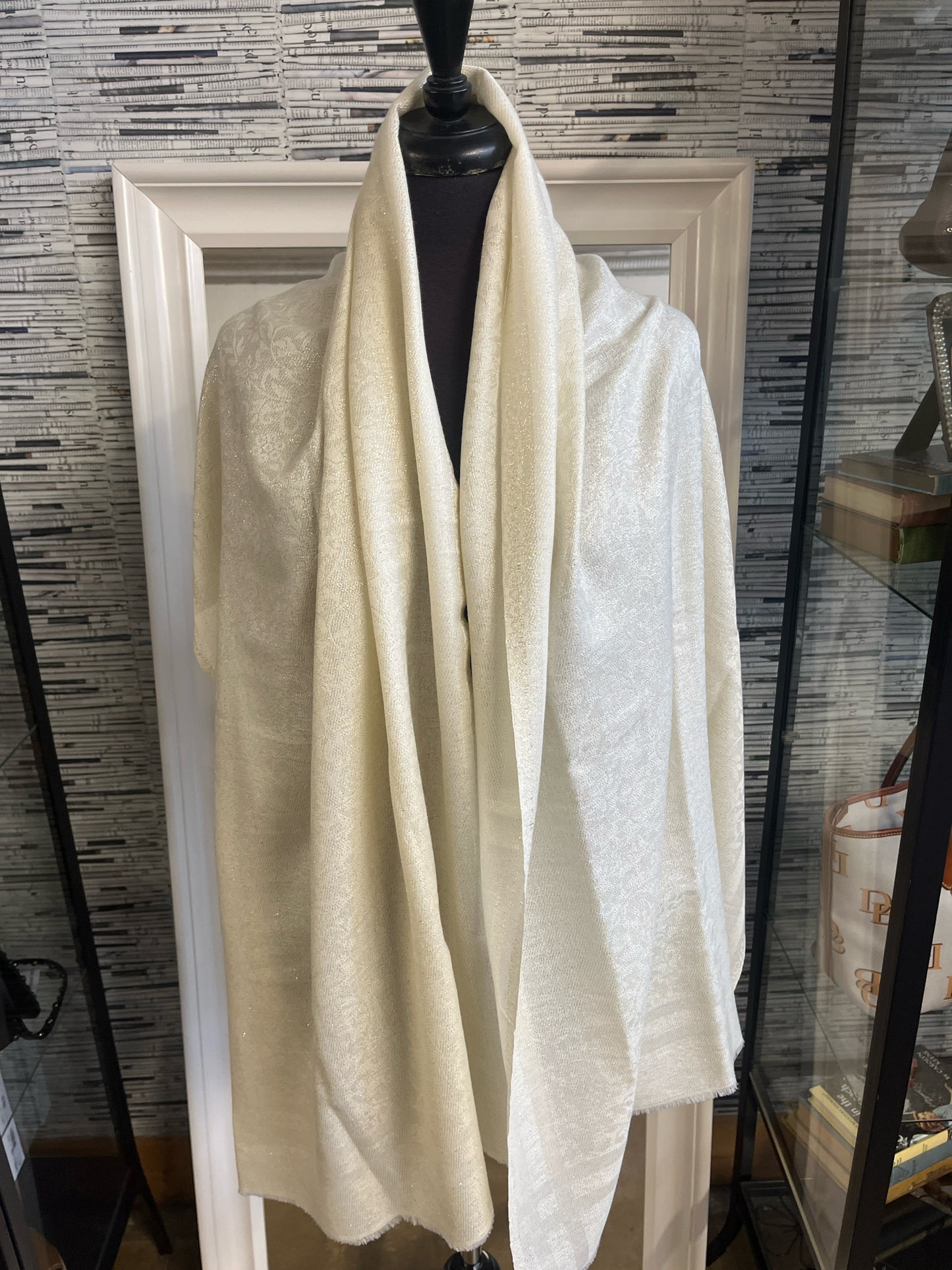 No Brand Cream Paisley Scarf