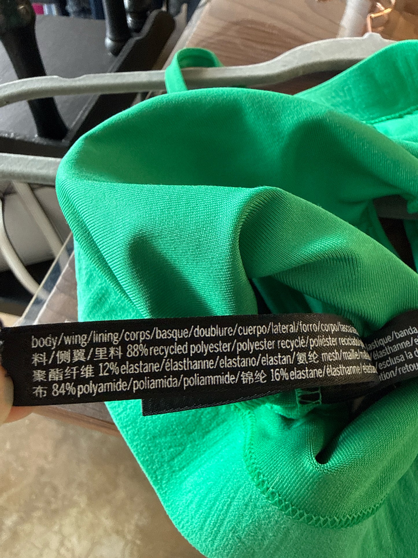 PINK Size M Green Sportsbra