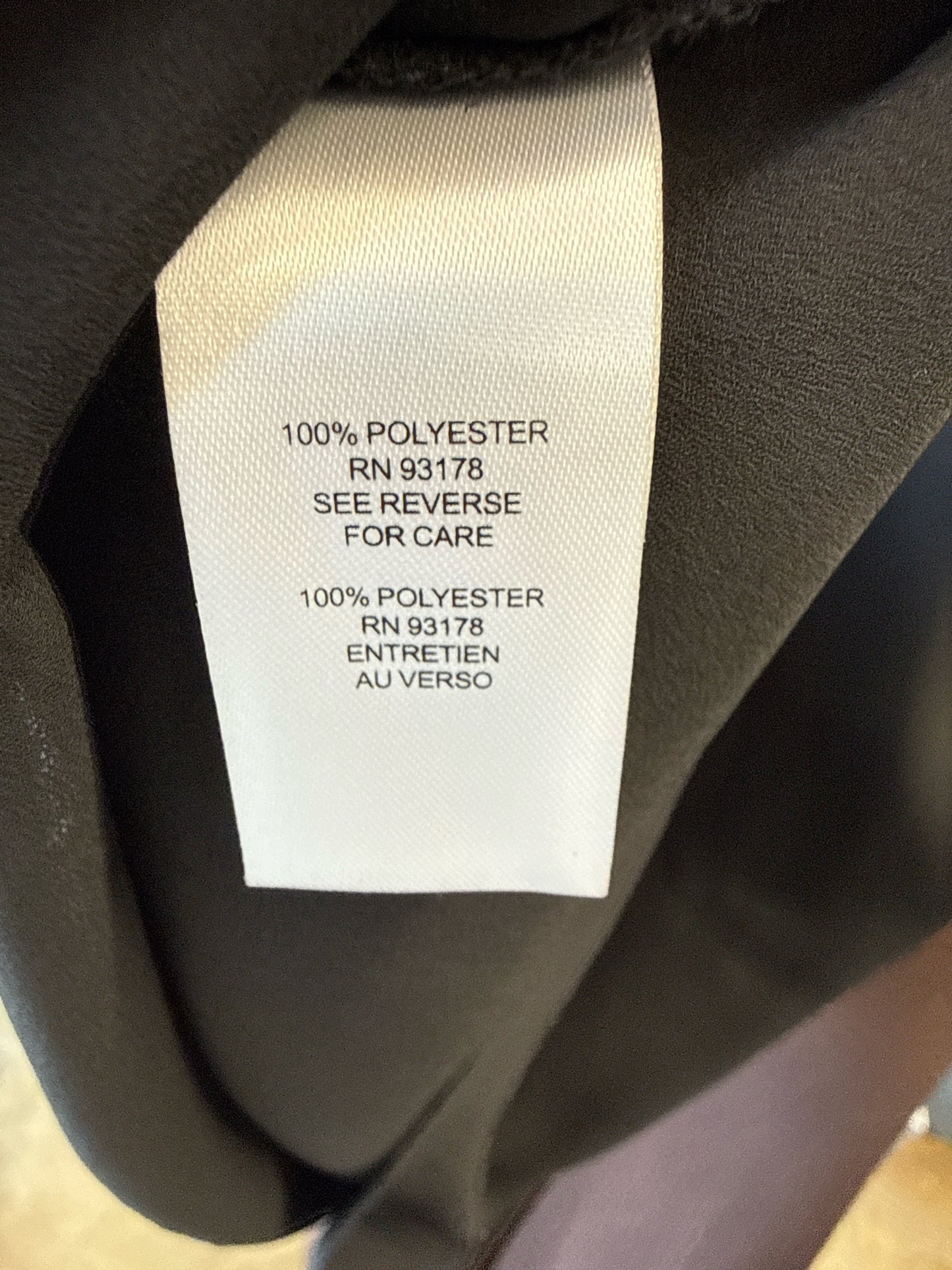TAHARI Size M Black Top