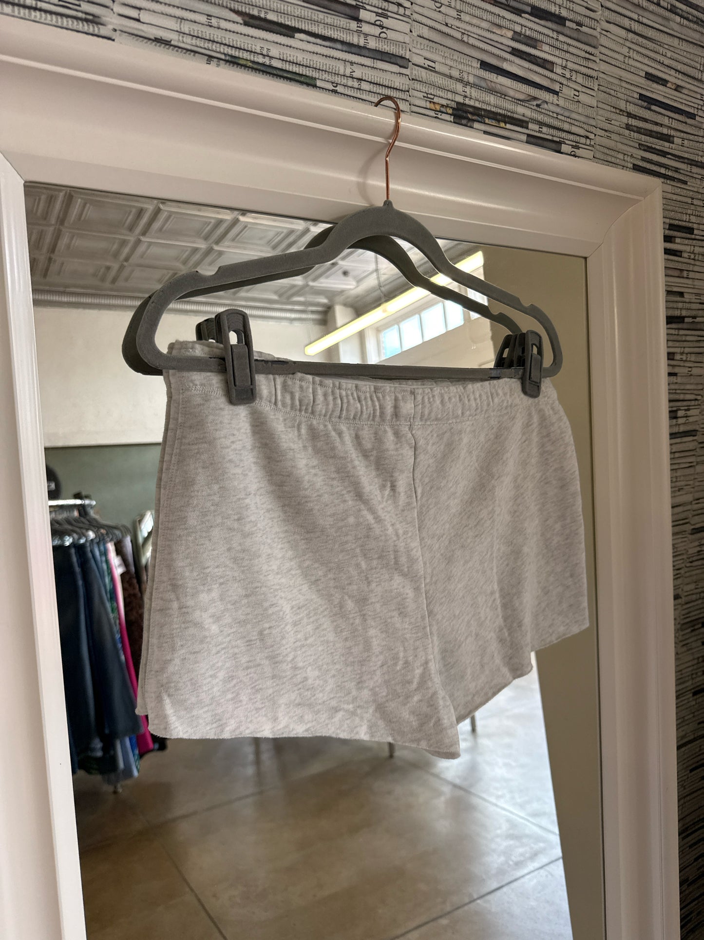 Victorias Secret Size S off white Shorts