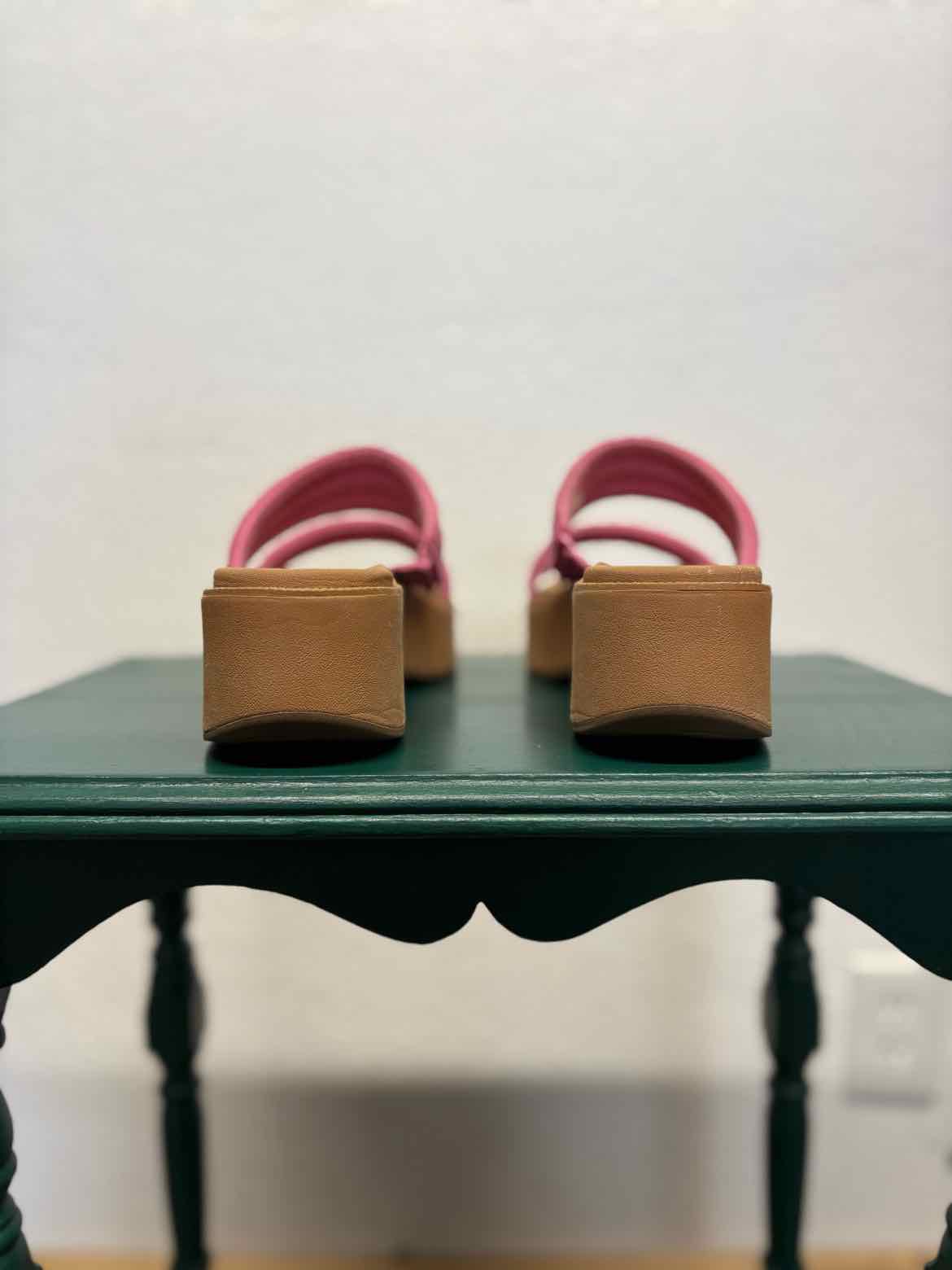 Reef Shoe Size 9 Tan/Pink Sandals