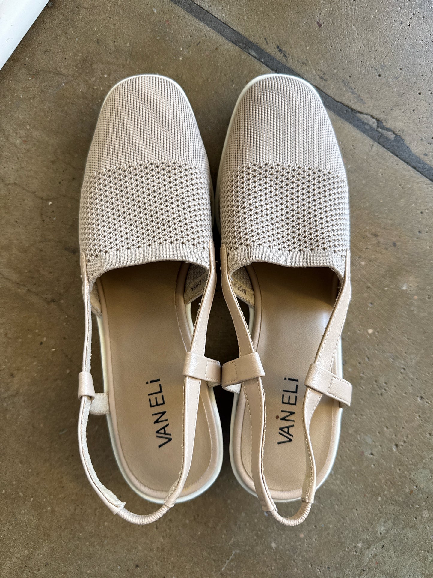 Vaneli Shoe Size 8 Tan Wedge