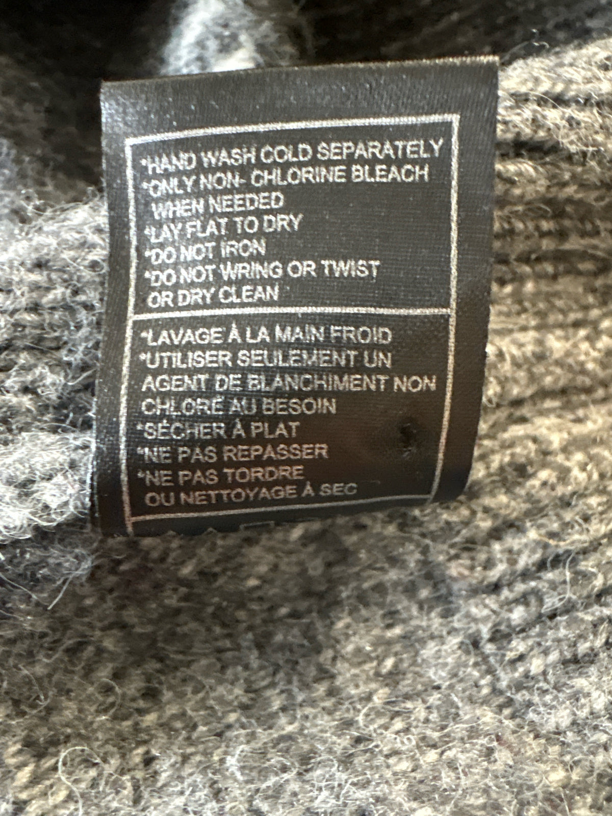 Steve Madden Size L Gray Stripe/multi Sweater