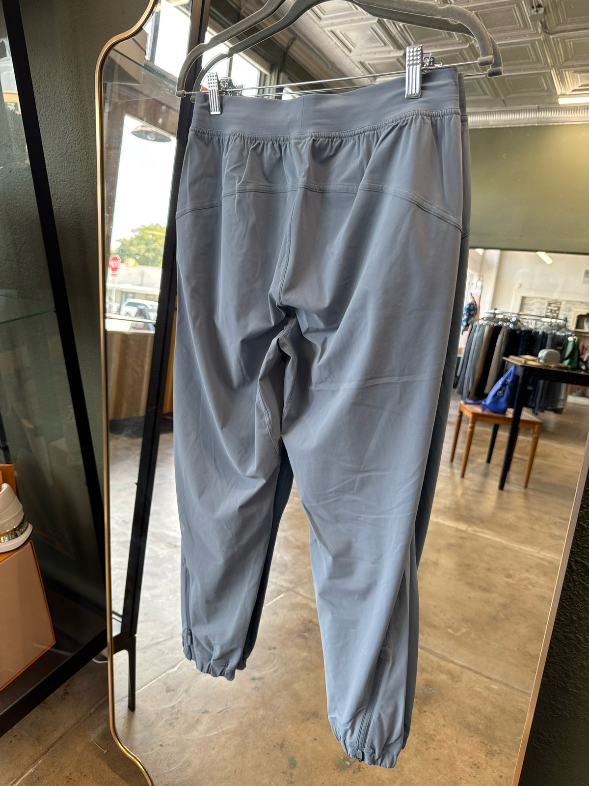 Lululemon 6 dusty blue Pants