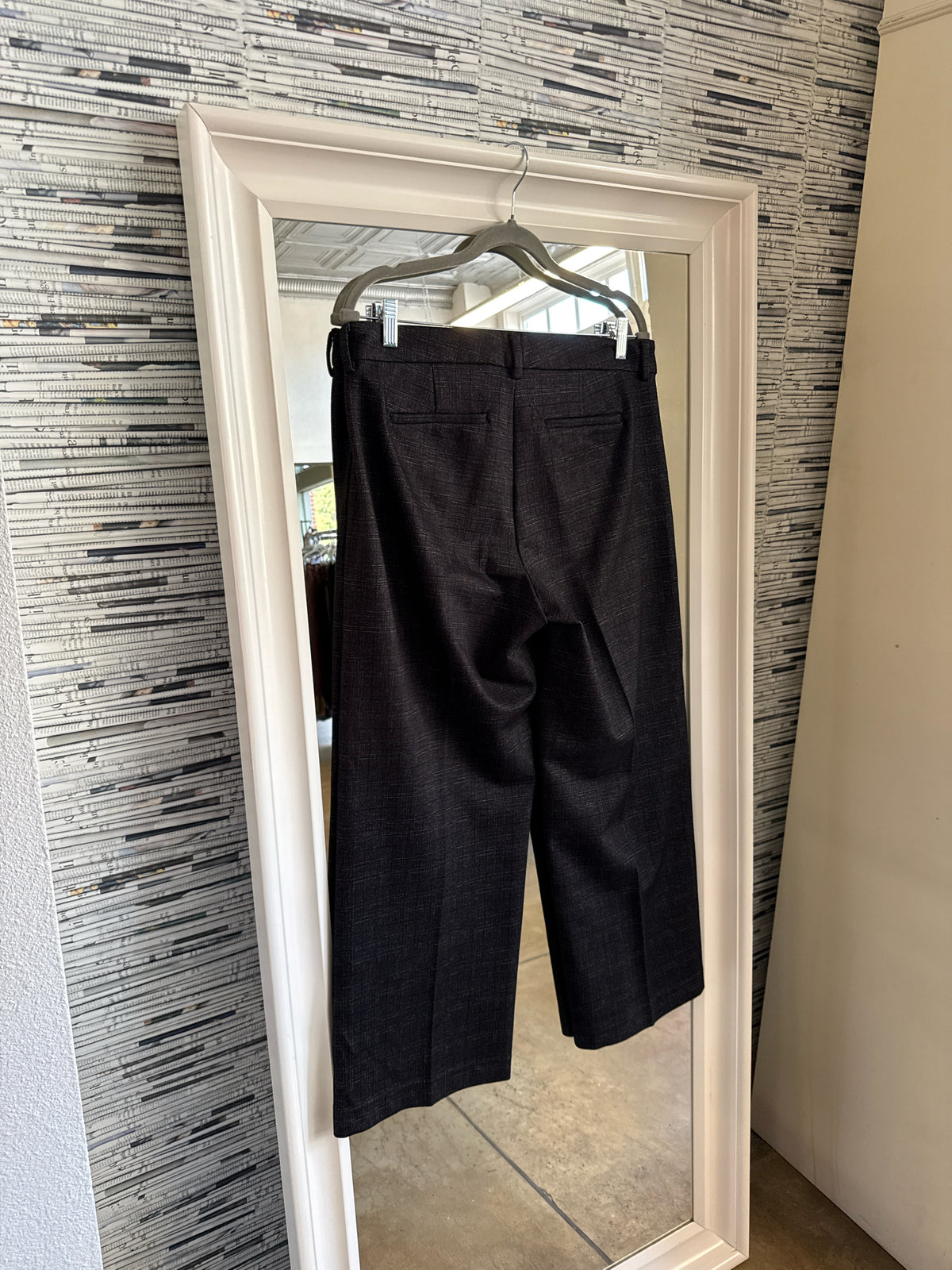 Liverpool Size 10/30 Black Pants
