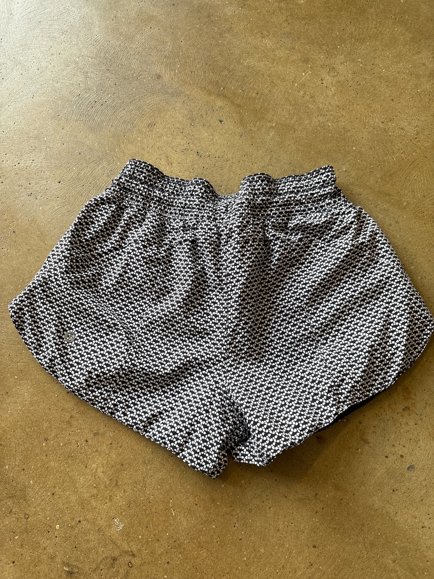 Lululemon Size 8 Black Shorts