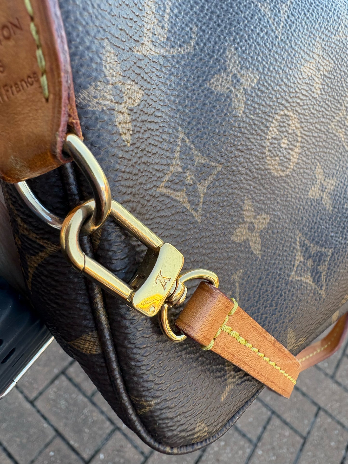 Louis Vuitton Brown/Tan Signature Monogram Purse