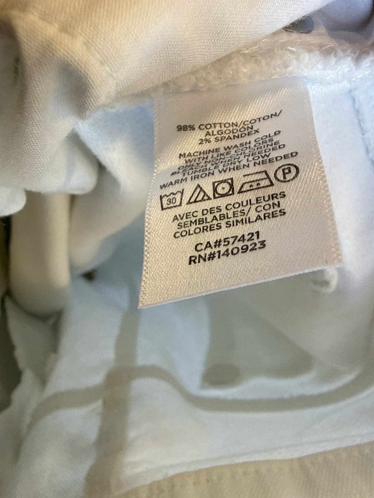 LOFT Size 6 White Skirt