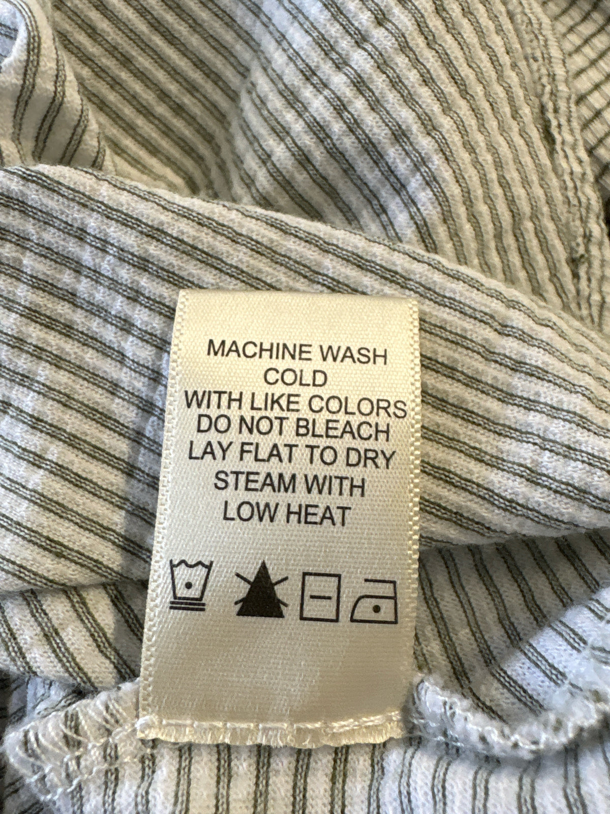 Max Studio Size M Gray + White Top