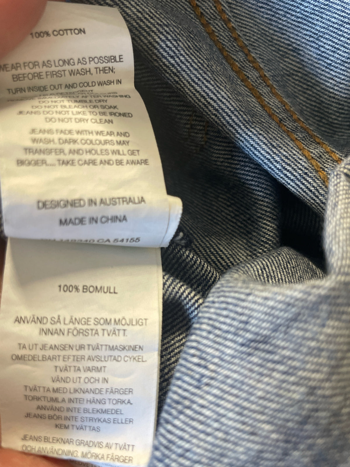 NEW Size 28 Jeans