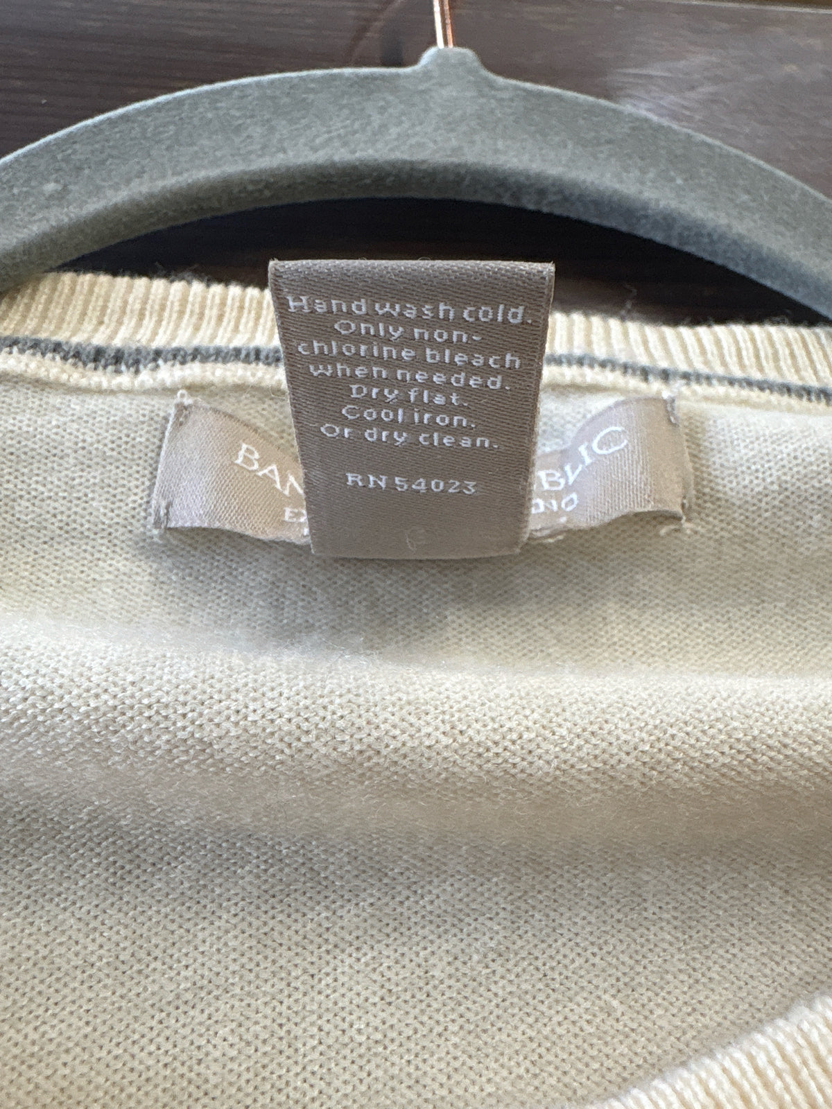 Banana Republic Size S Cream Sweater