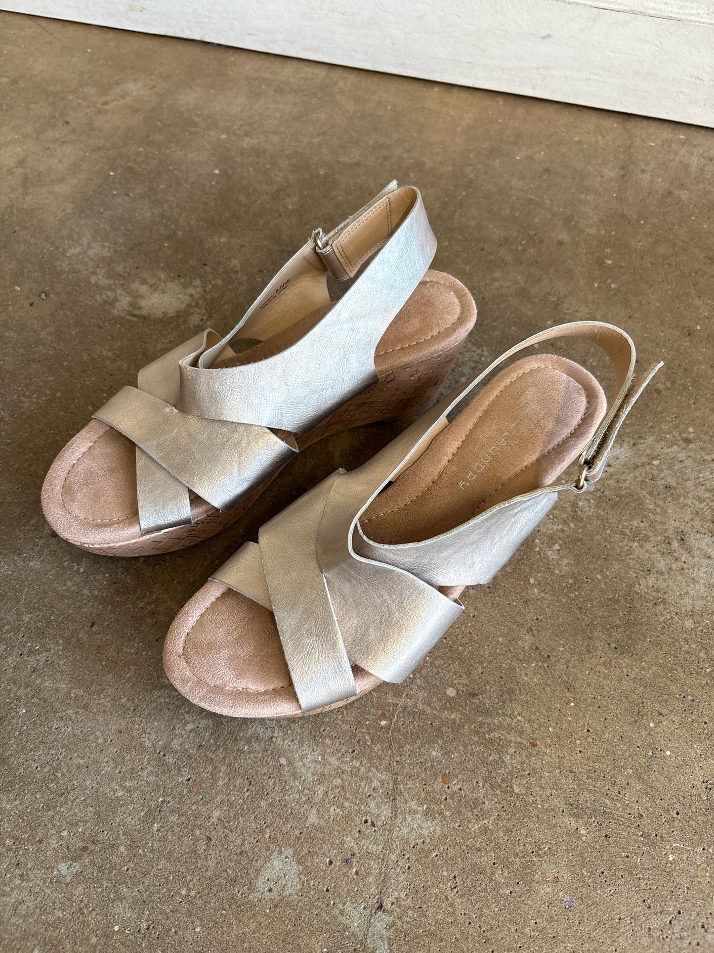 CL Launday Shoe Size 8.5 Sandals