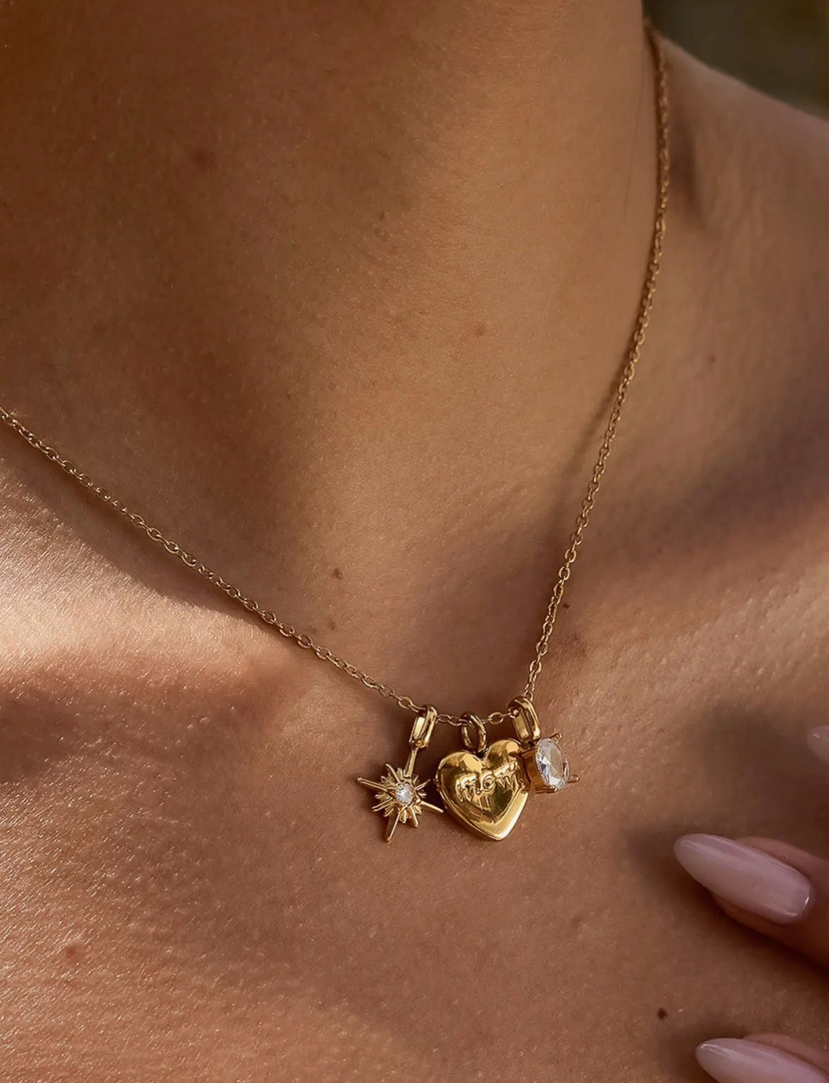 Flanerie Gentilly 18k Non-Tarnish Mom Necklace