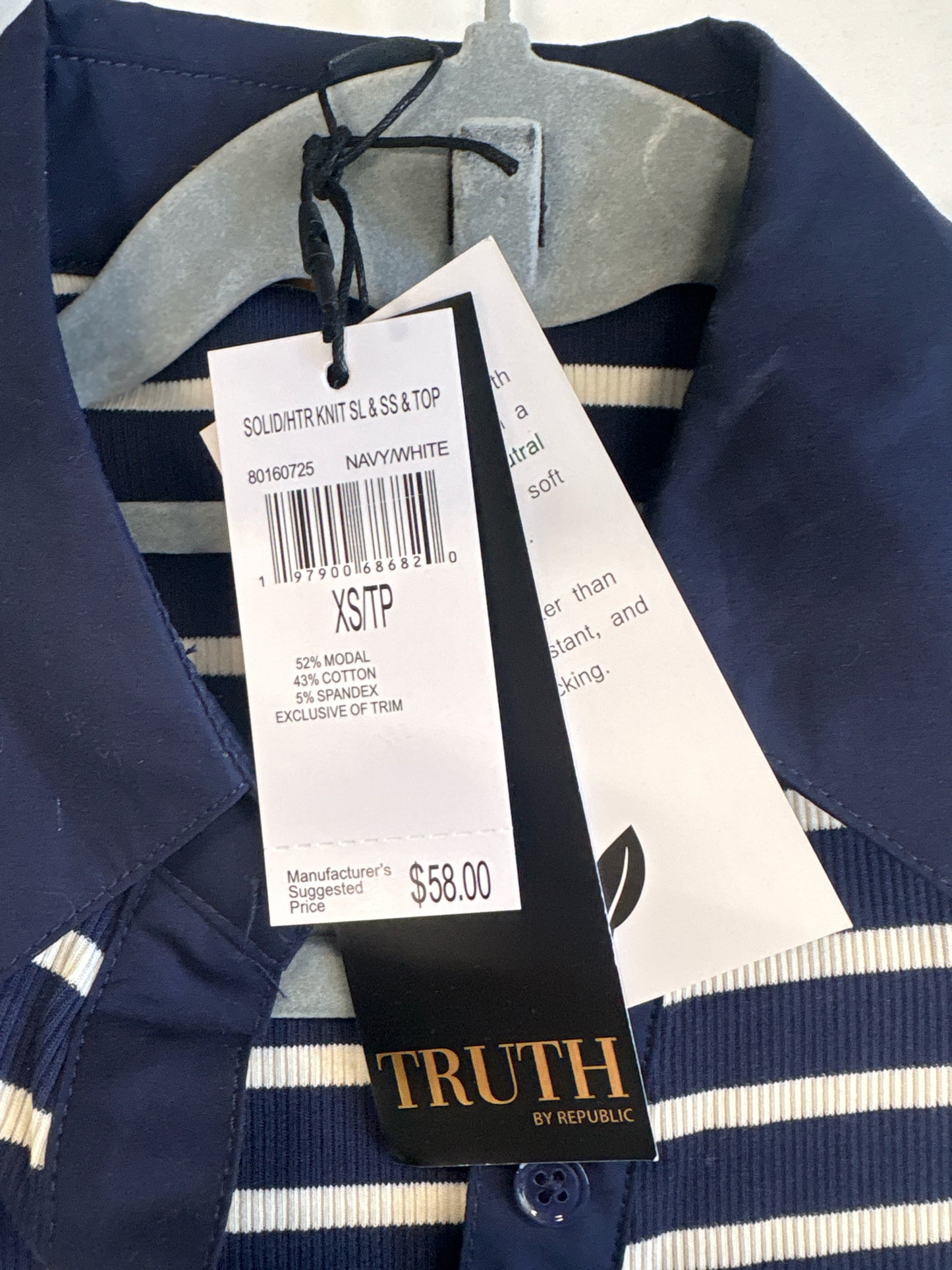 Truth Size XS Navy + white Top