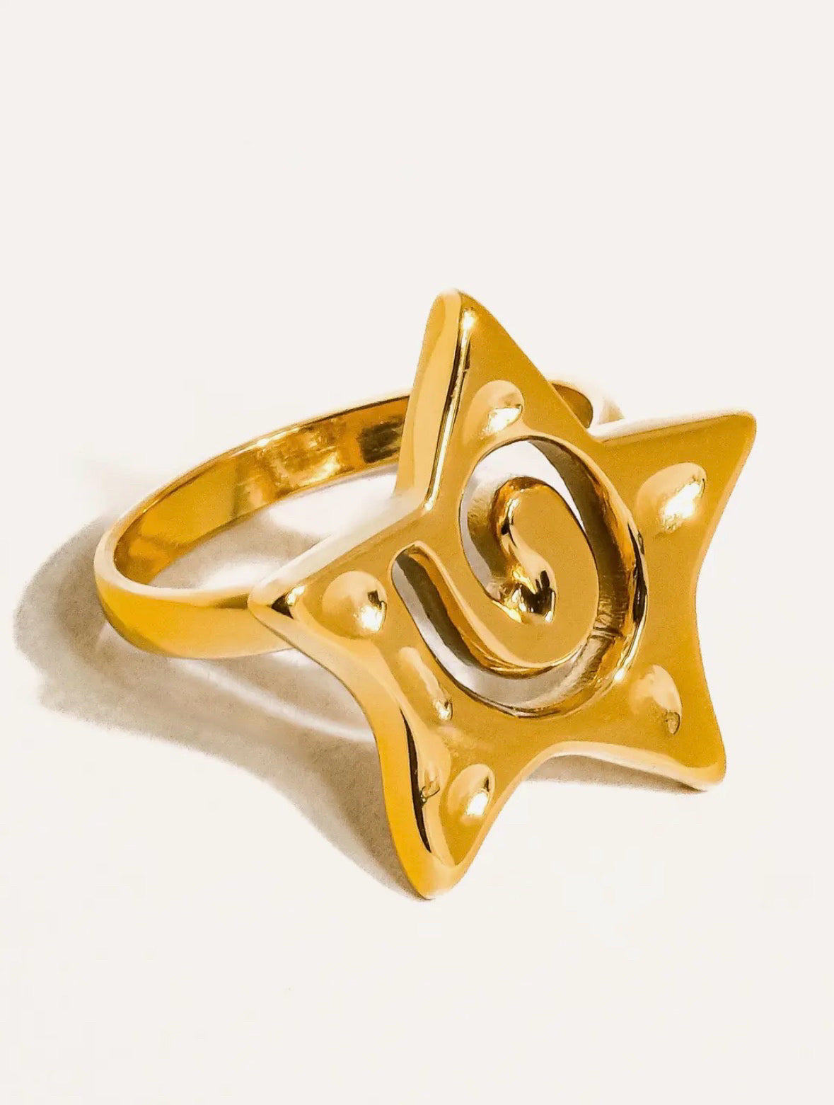 Flanerie Ring