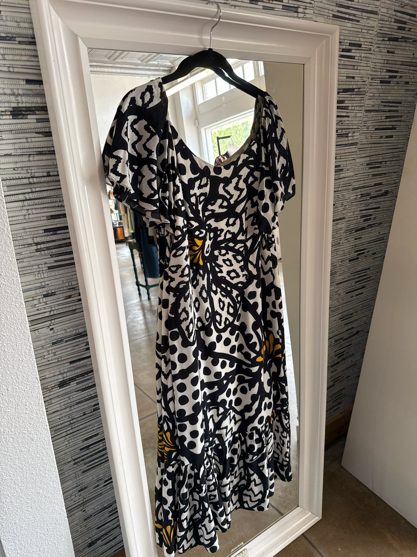 Farm for Anthropologie Size MP Black/Multi Dress