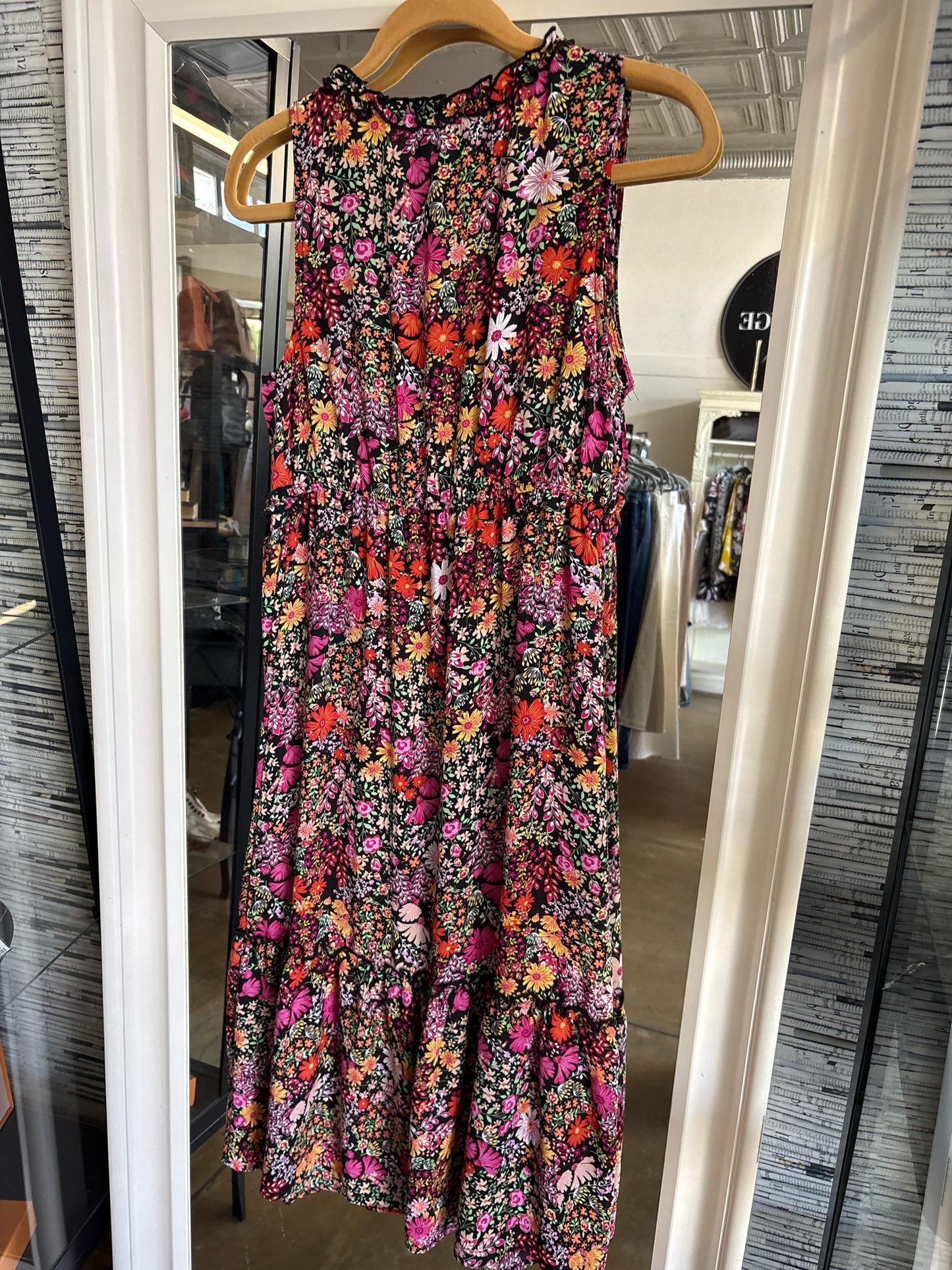 status Size M Black/Multi Floral Dress