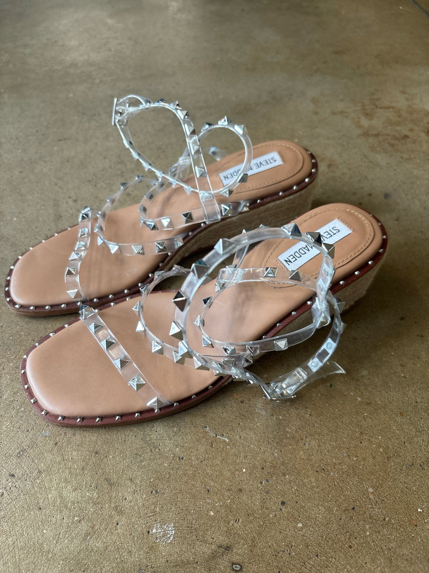 Steve Madden Shoe Size 9.5 Tan/Silver Bedazzled Wedge