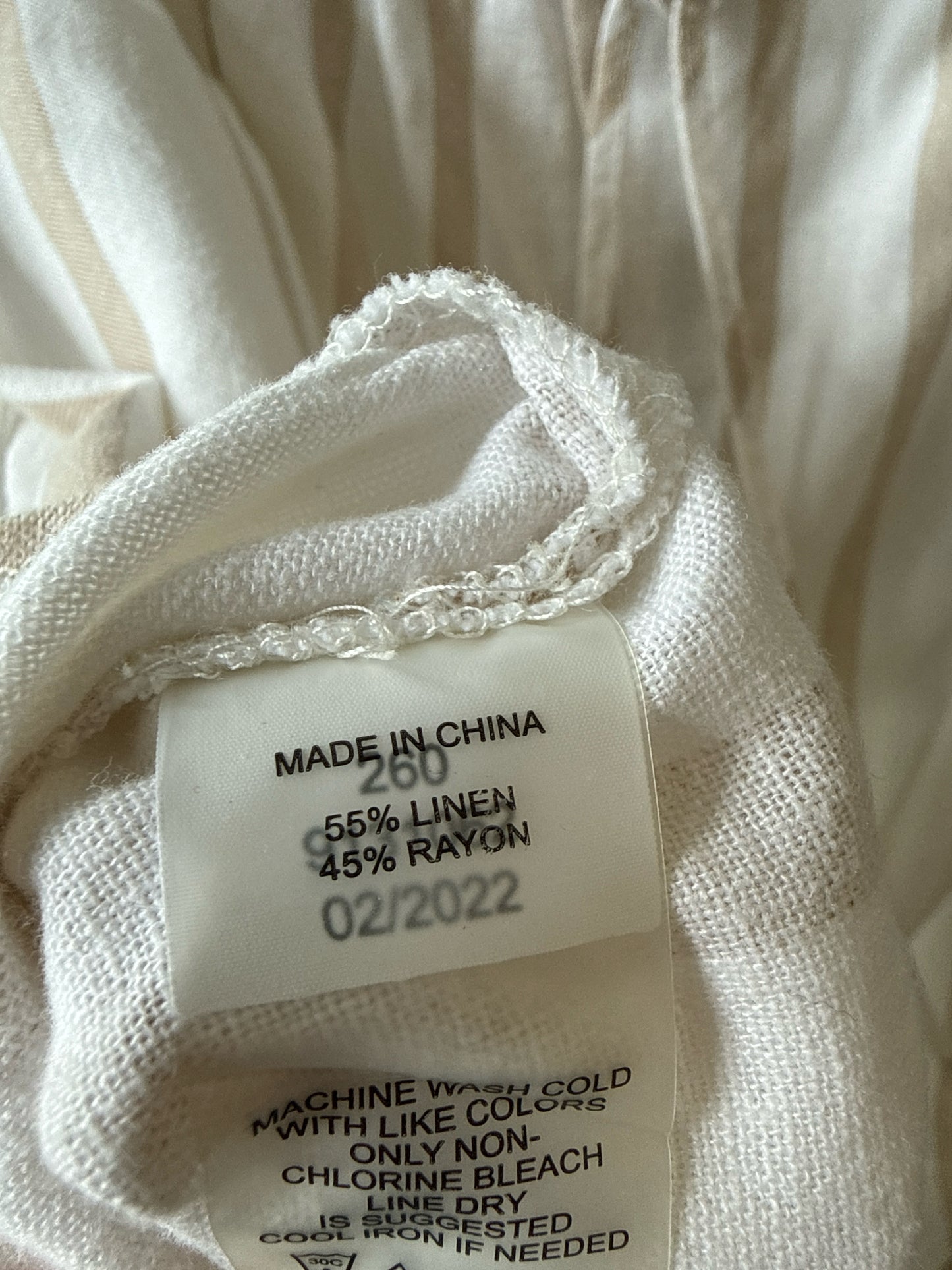 Vince Camuto Size M White/Tan Top