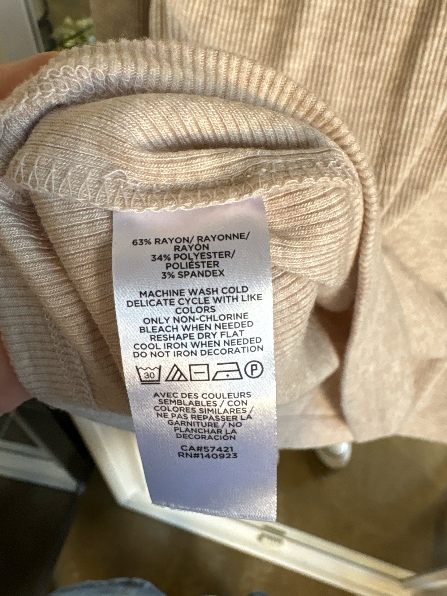 LOFT Size XS Tan Turtleneck Top