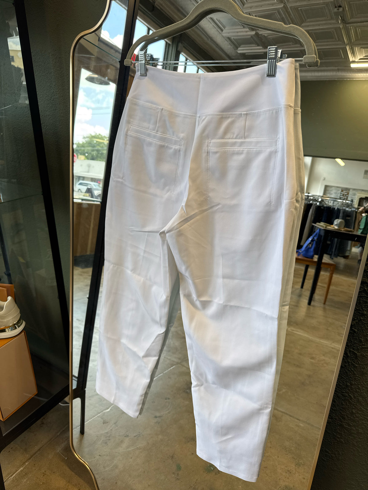 ATHLETA 6P White Pants