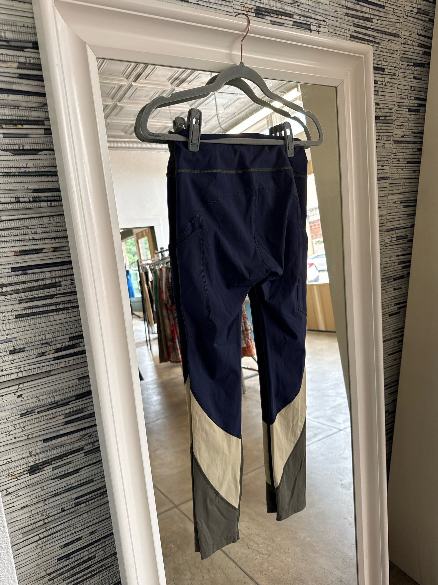 outdoor voices Size S Blue/Green Legging