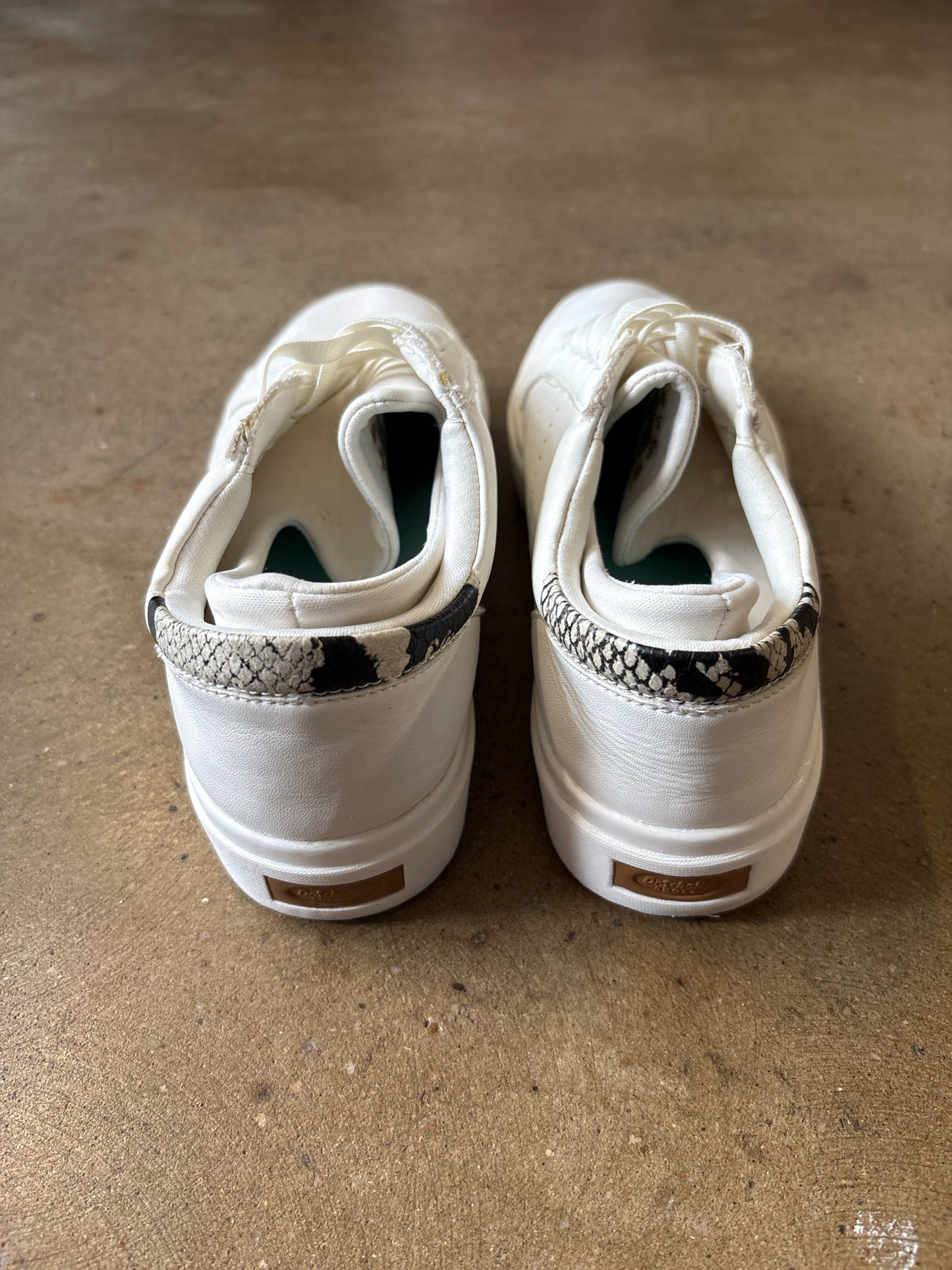 dr scholls Shoe Size 7 white/multi Sneakers