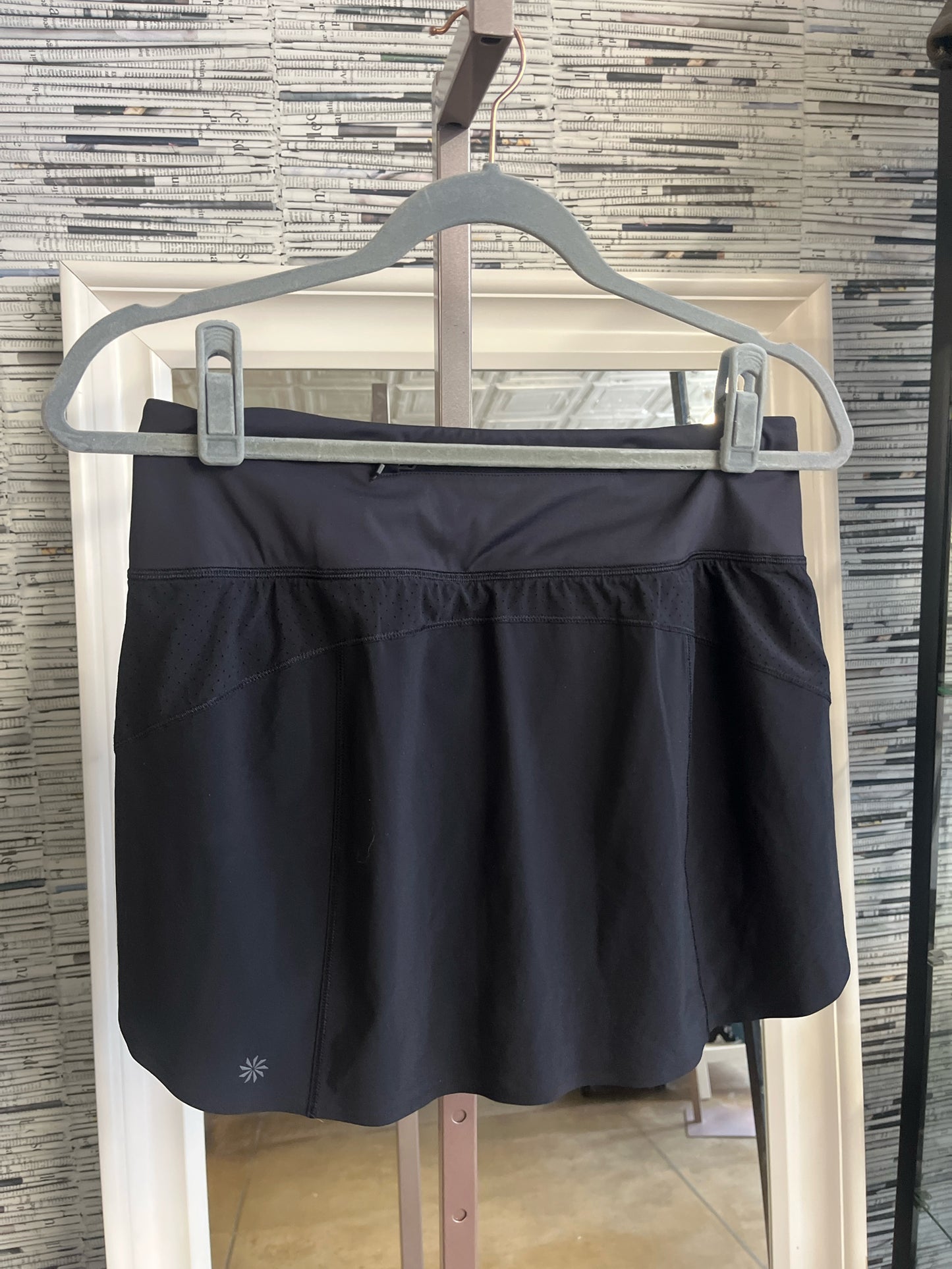 ATHLETA Size S Black Skort