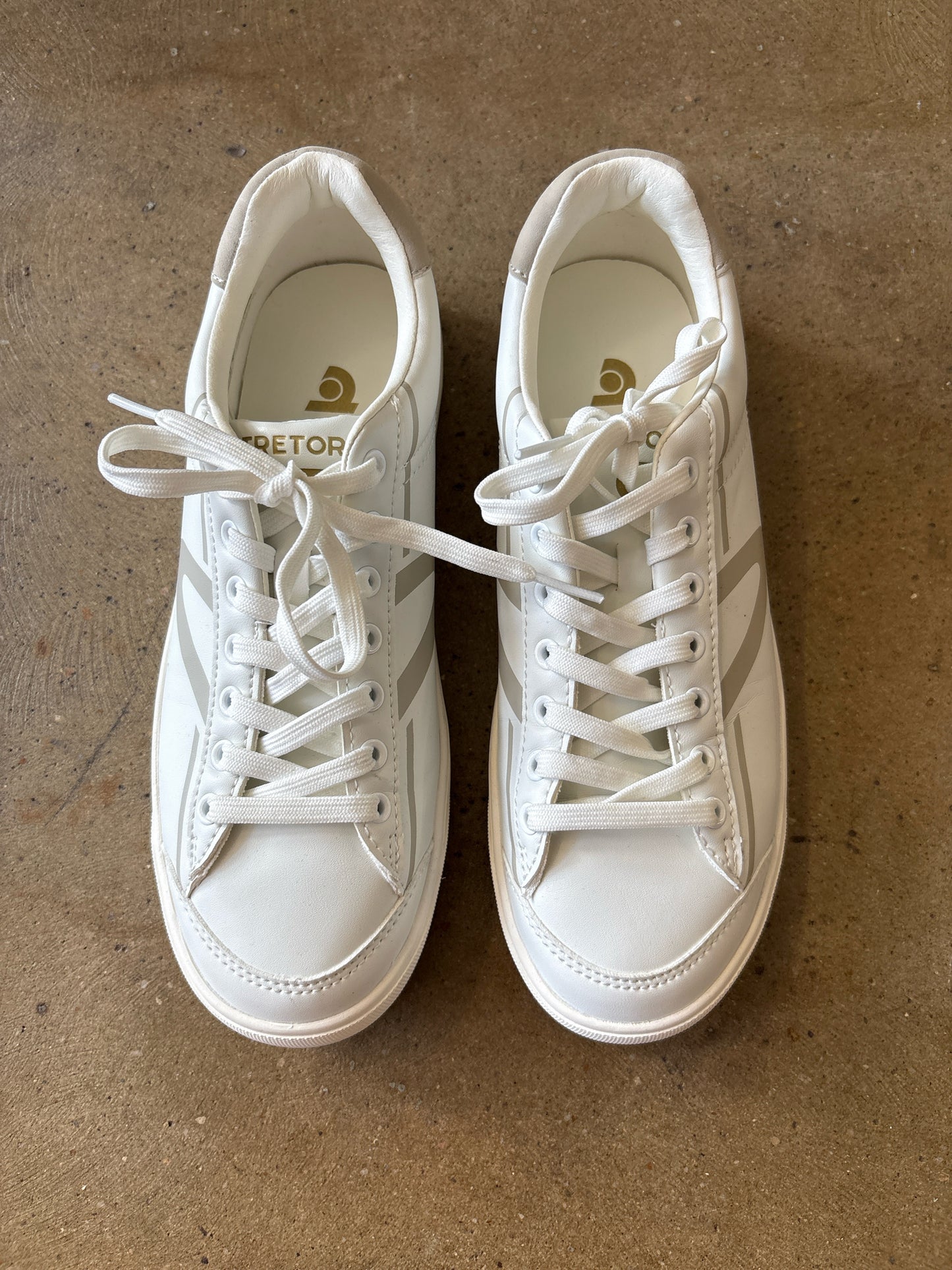 Tretorn Shoe Size 9 White Sneakers