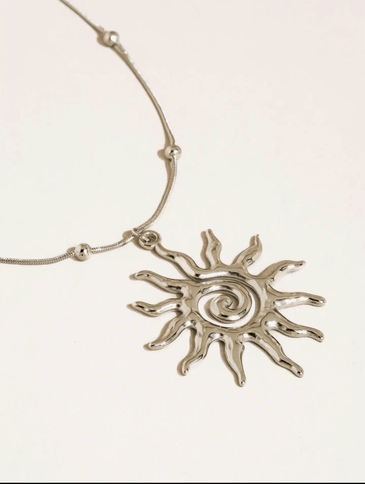 Flanerie Necklace