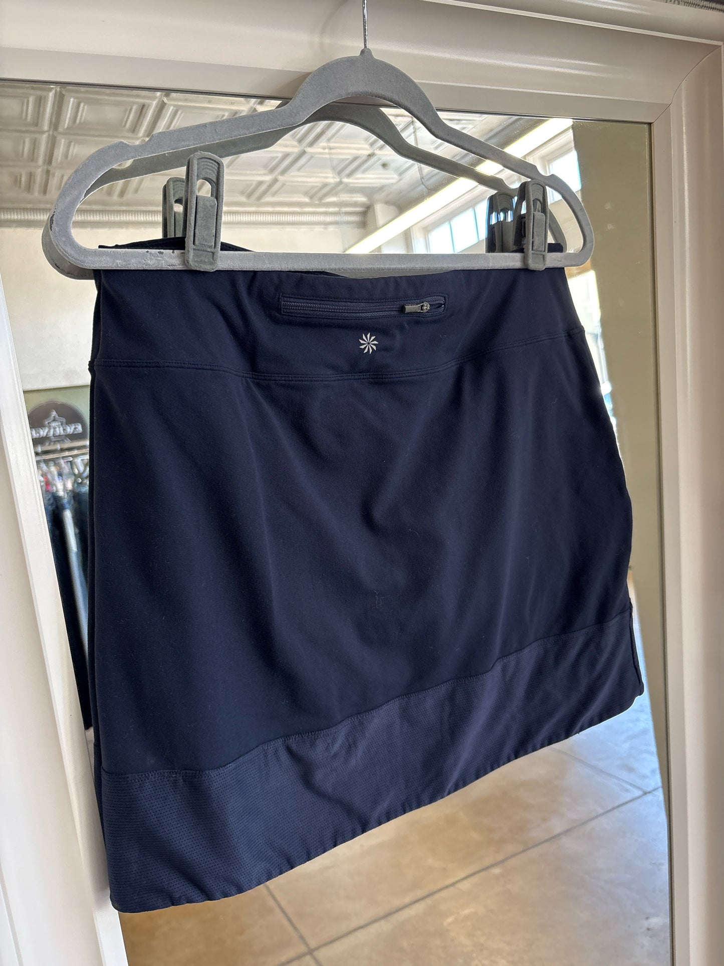 ATHLETA Size M Navy Skort