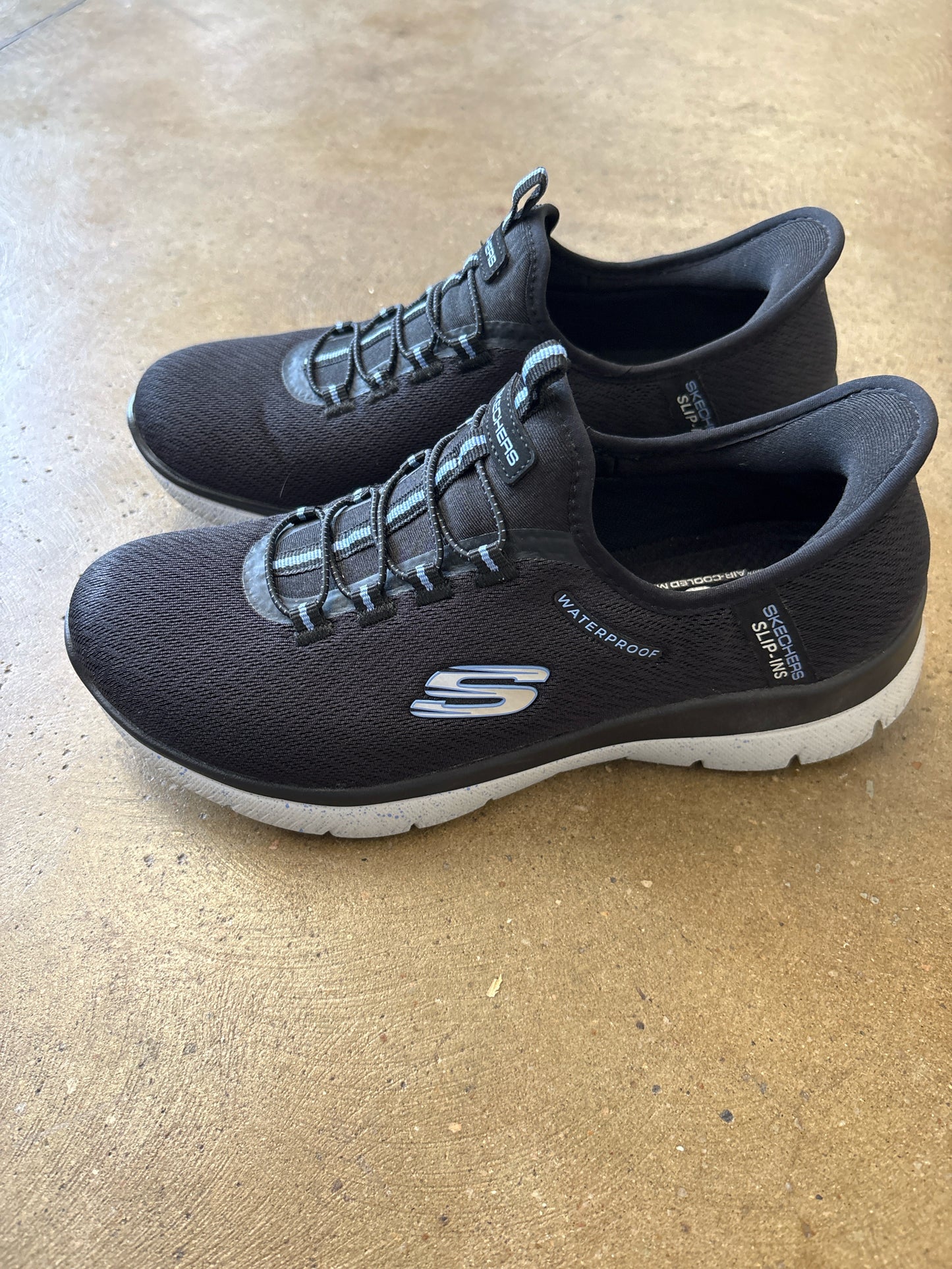 Skechers Shoe Size 6.5 Black Sneakers