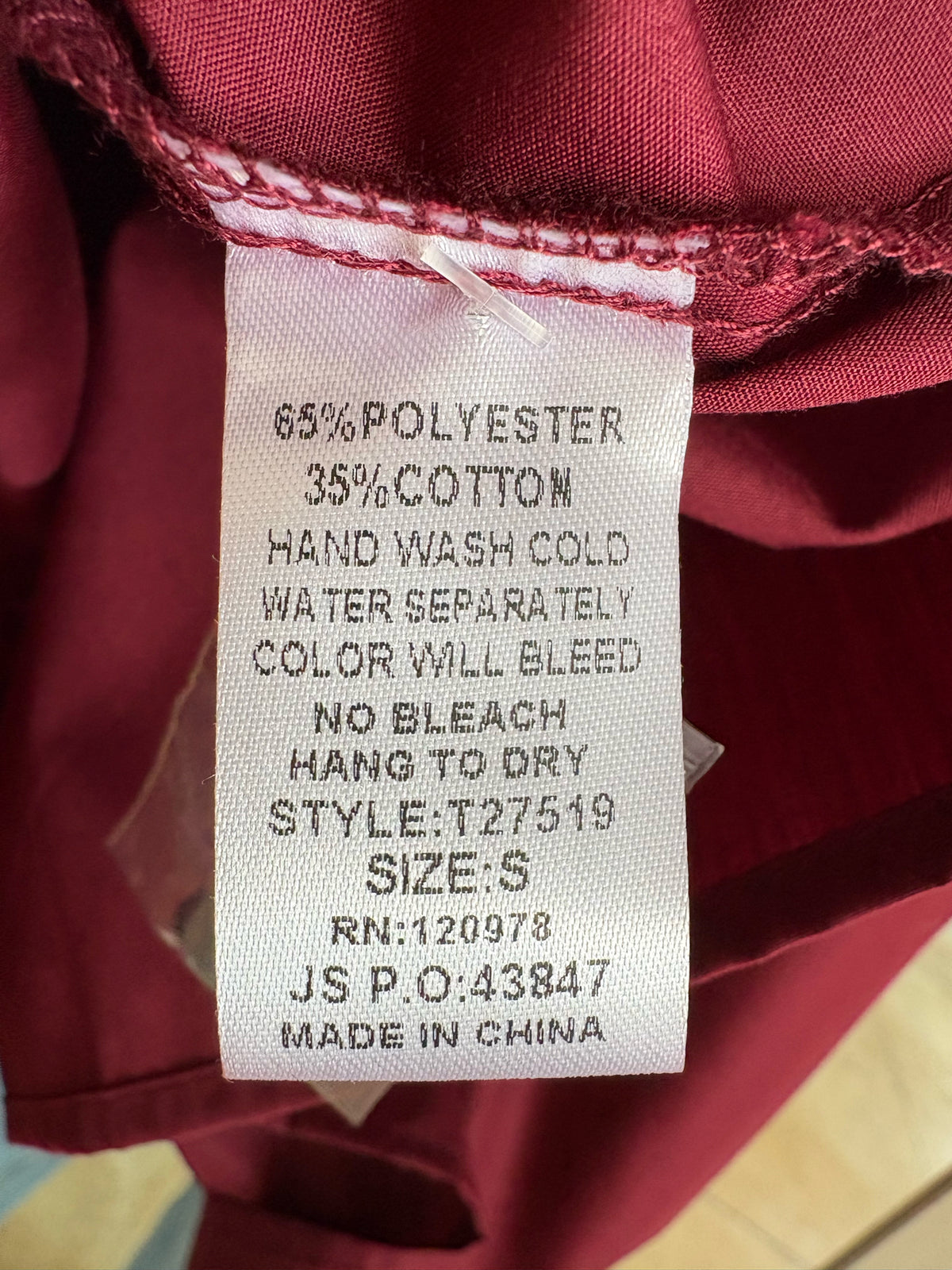 entro Size S Maroon Top