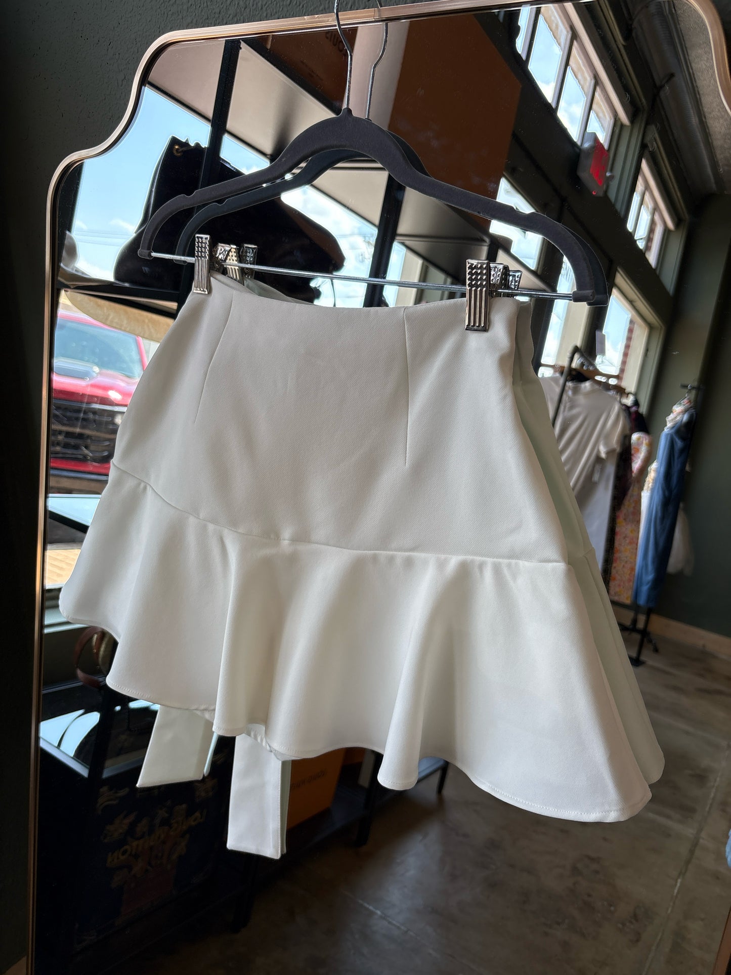 ZARA Size M Cream Skort