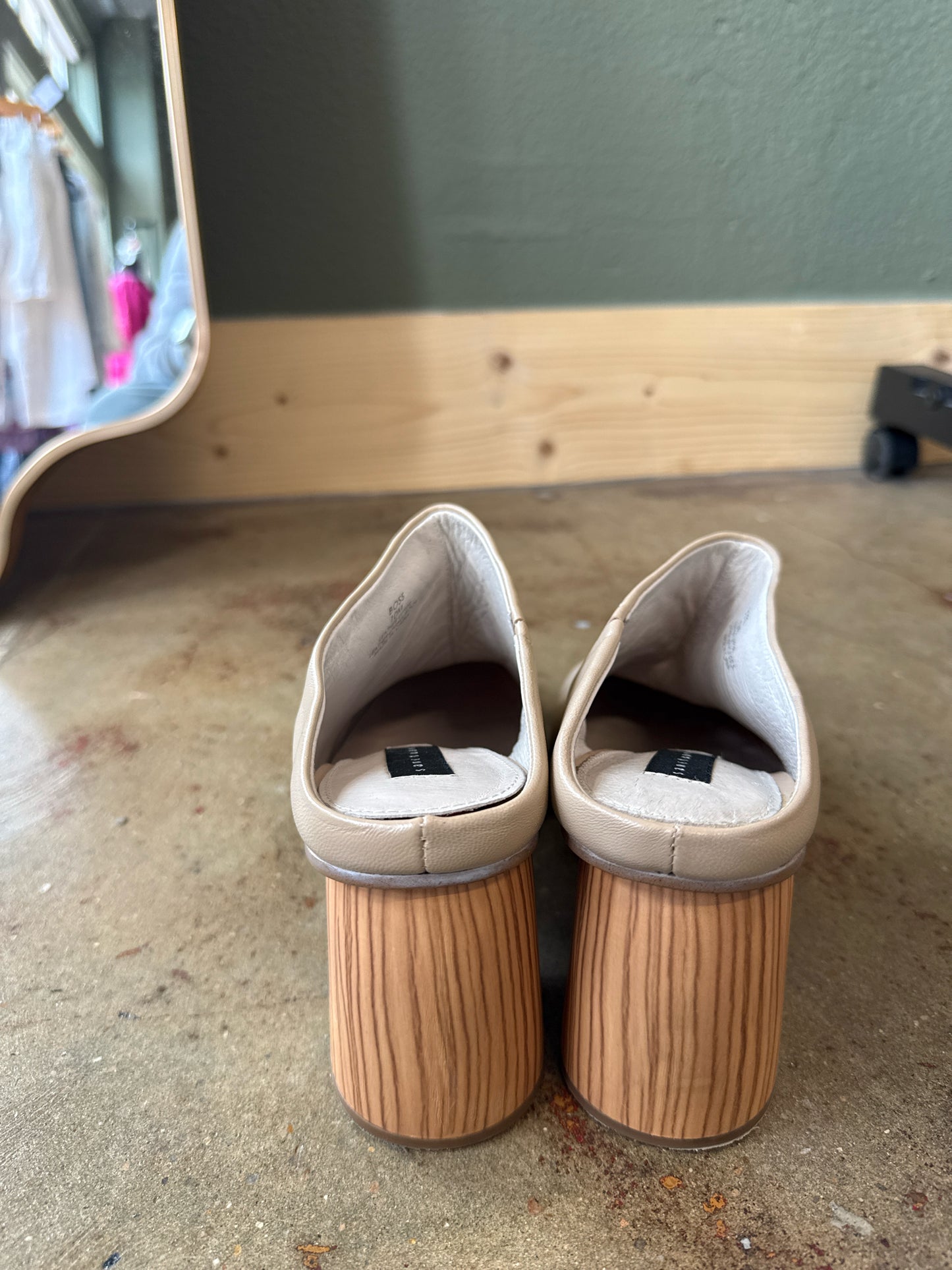 Sanctuary Shoe Size 10 Taupe Wedge