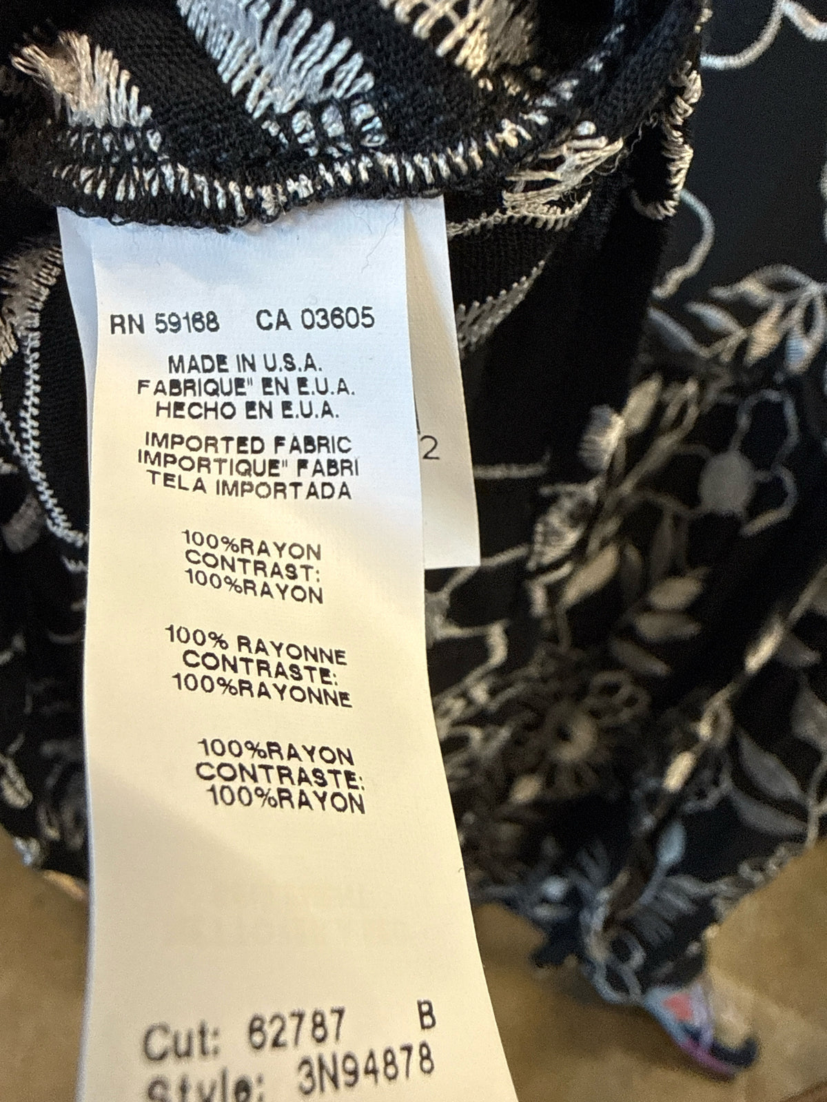 Karen Kane Size XL B&W Top