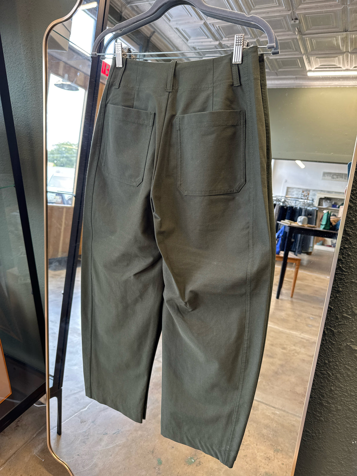 ATHLETA Size 4P Army Green Pants