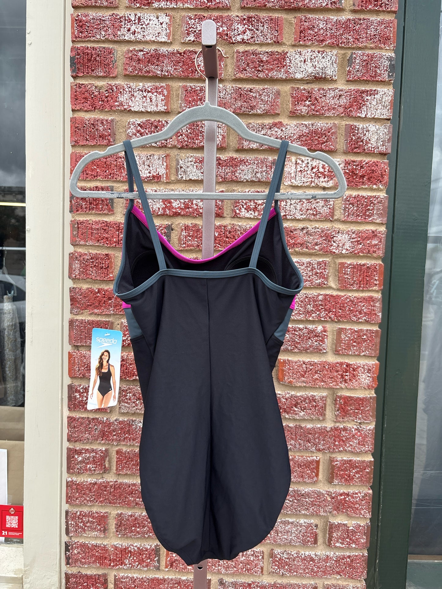 Speedo Size 8 Black/Pink Swimwear