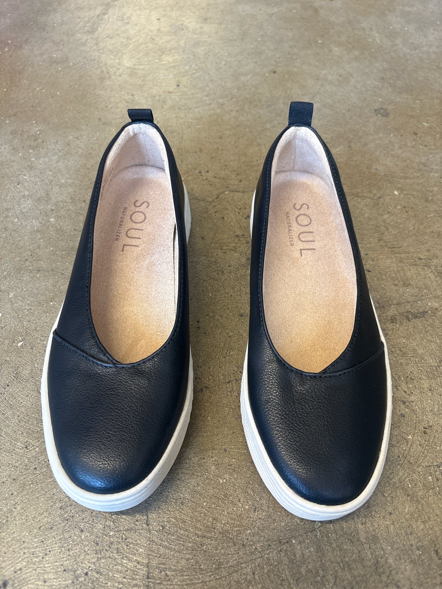 Soul Shoe Size 7 Black/Cream Round Flats
