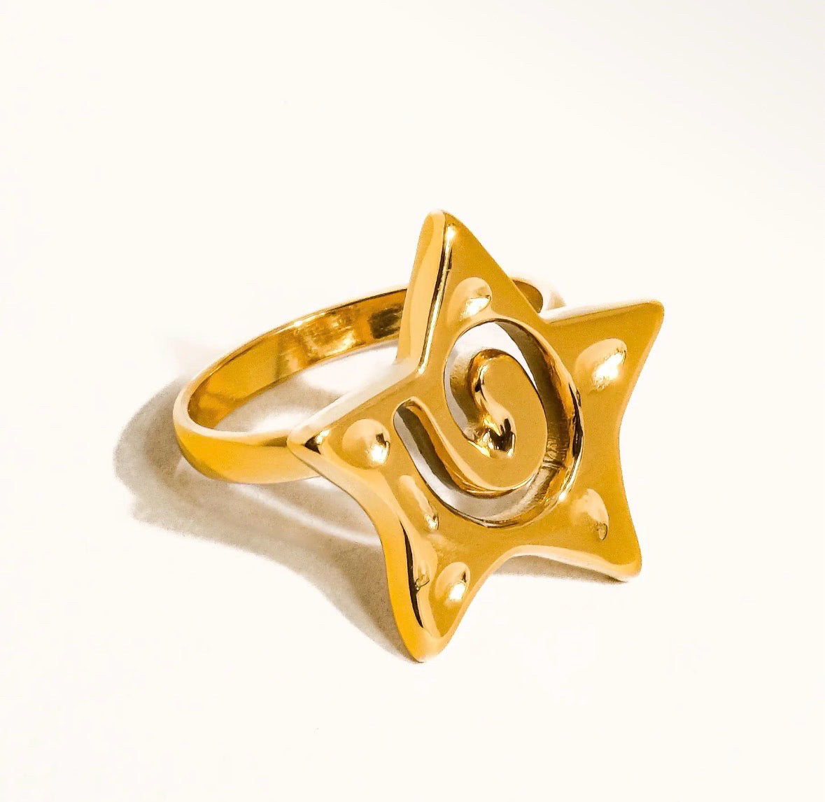Flanerie Ring