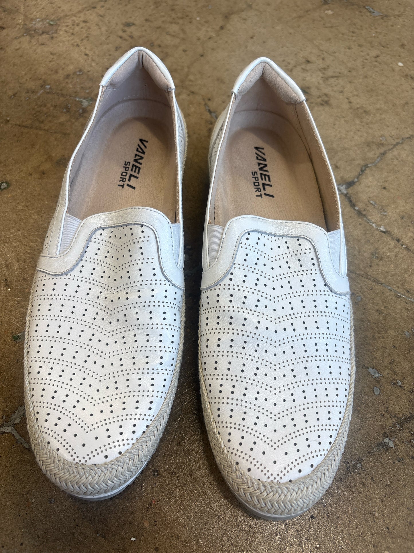 Vaneli Shoe Size 8 Ivory Loafers