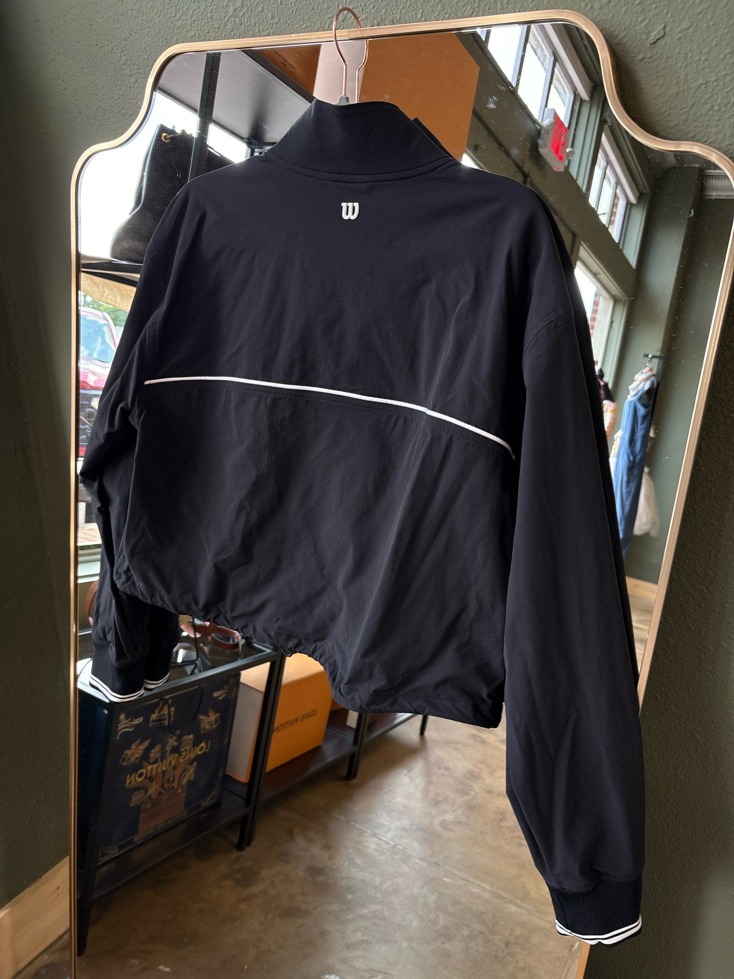 Wilson Size L Black Pullover/Hoodie
