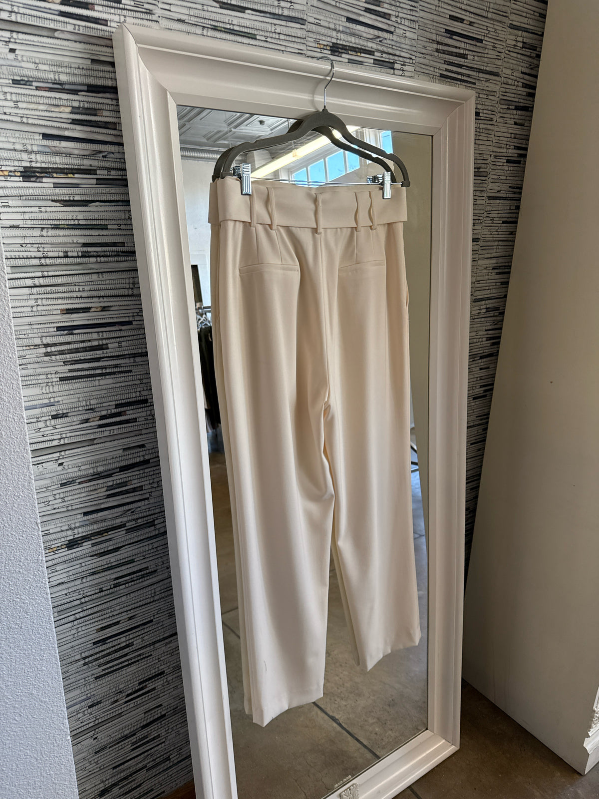 ANTONIO MELANI Size 8 Cream Pants