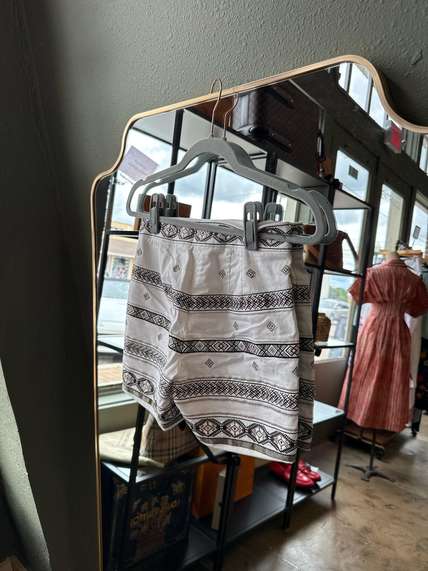 White House Black Market Size 00 White Shorts