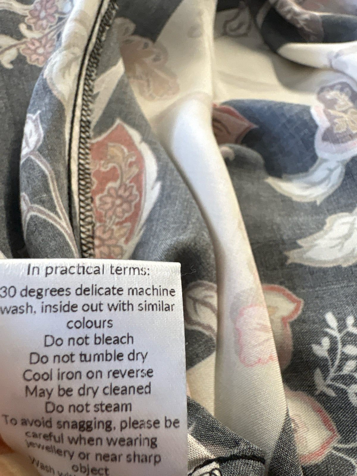 Saint + Sophia Size 10 Print Skirt