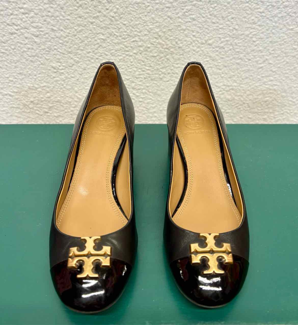 Tory Burch Shoe Size 6.5 Black/Gold Signature Heels