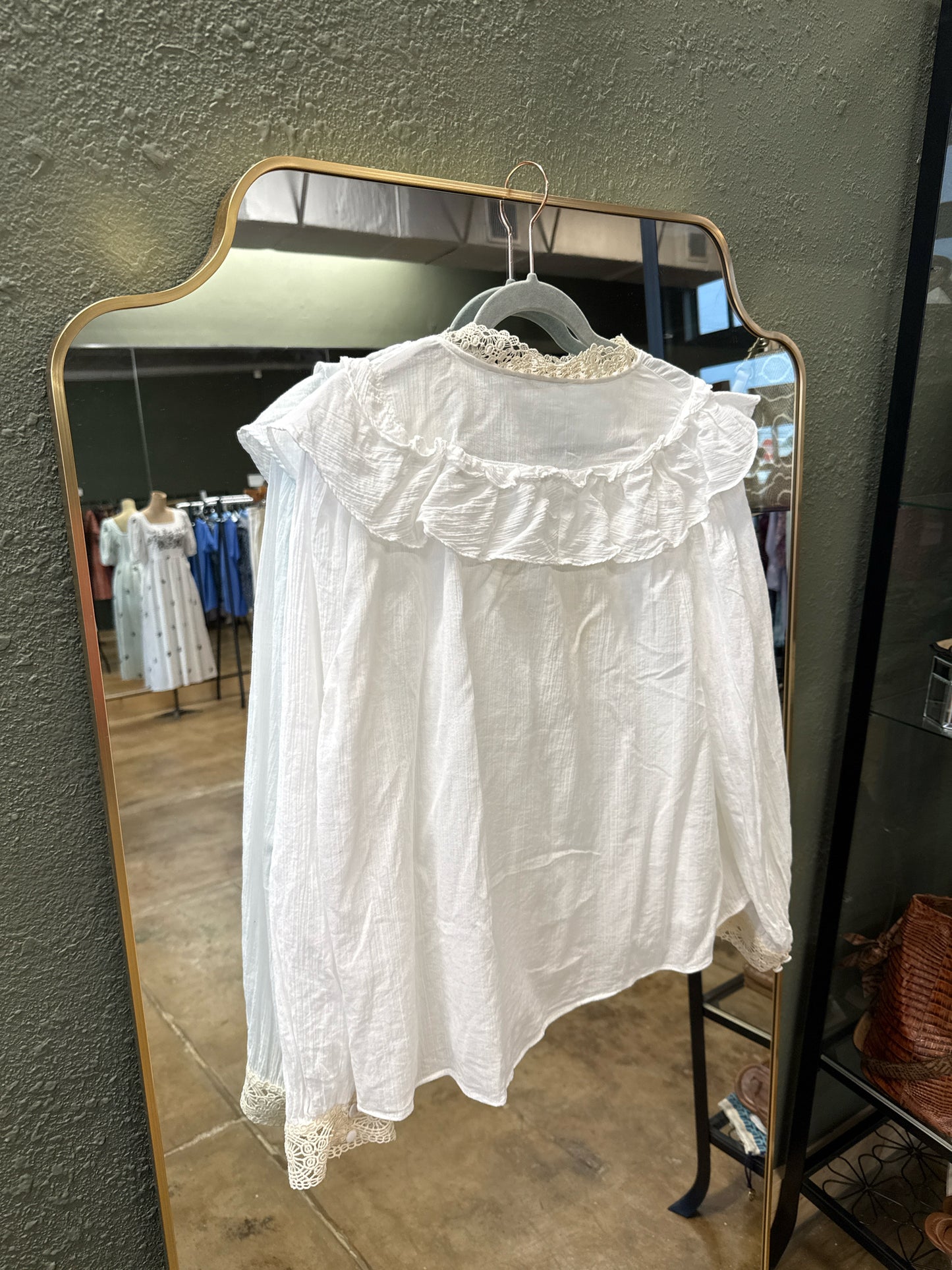 ZARA Size XL Cream Top