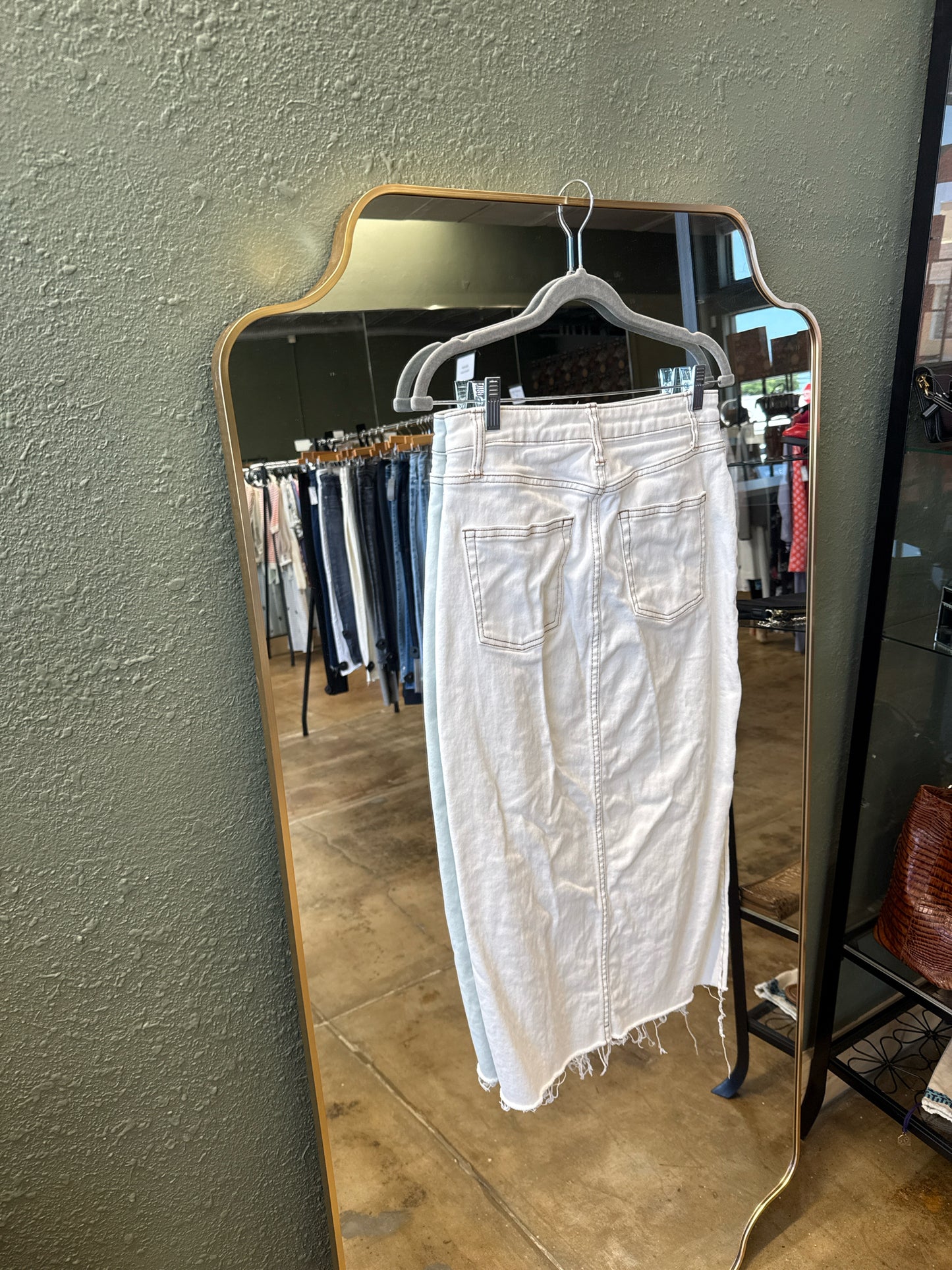 GB Size 9 White Skirt
